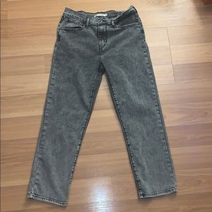 ⚡️SALE⚡️High rise Levi’s Straight Jeans